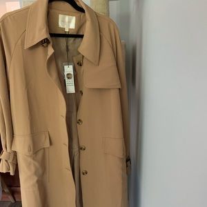 ~BRNAD NEW~ CAMEL TRENCH COAT~LARGE